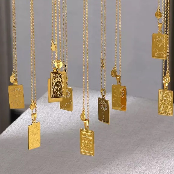 Jewelry - 💛18K gold plated zodiac square pendant necklace